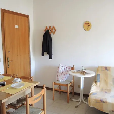 Comfortable Flat With Terrace 100m From The *