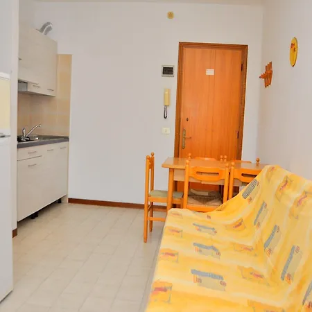 Comfortable Flat With Terrace 100m From The * Bibione